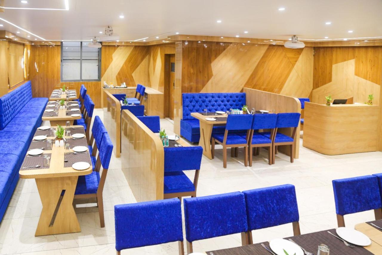 Hotel Nova Pride ราชโกฎิ ภายนอก รูปภาพ