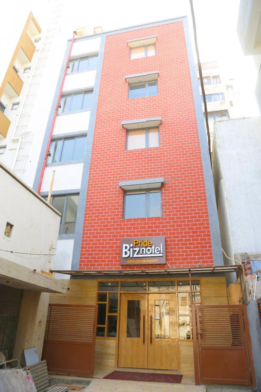 Hotel Nova Pride ราชโกฎิ ภายนอก รูปภาพ