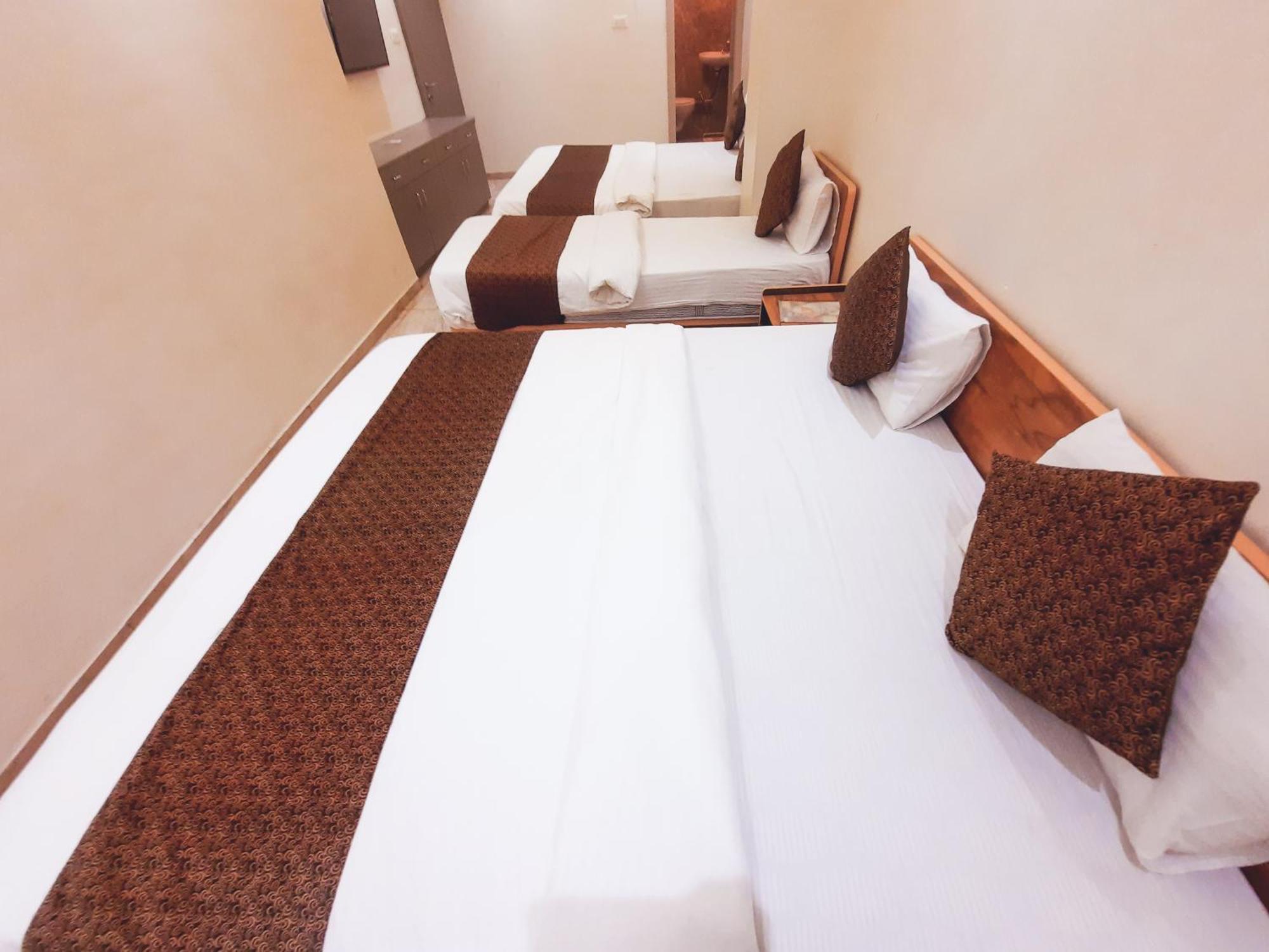Hotel Nova Pride ราชโกฎิ ภายนอก รูปภาพ